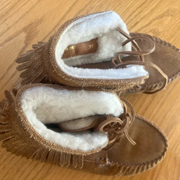 Saint Laurent shearling boots - Picture 2 of 4